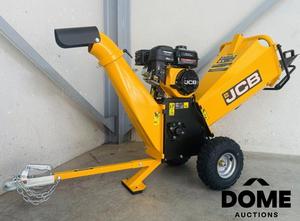 JCB CH75100P professional wood chipper