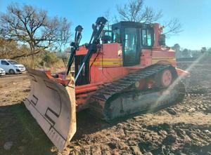 CATERPILLAR D6T Dozer