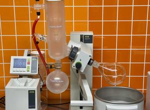 BÜCHI R-100 ROTAVAPOR  – COMPLETE SET WITH VACUUM & COLD TRAP