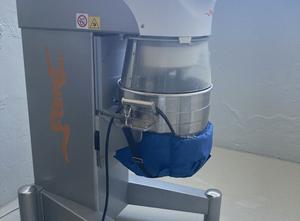 Felino 40 Kg industrial mixer with scraper and thermal blanket
