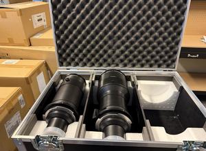 2 x Panasonic PT-RQ25 - Projection SET with Lenses